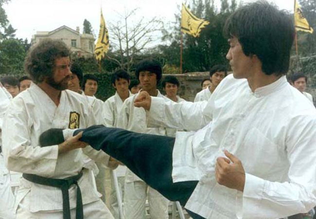 Zoektocht naar de nieuwe Bruce Lee gestart voor remake Enter the Dragon film!