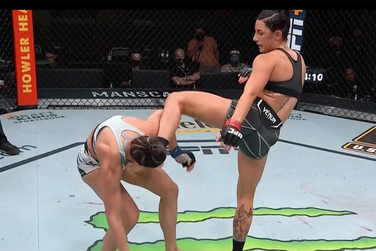 60 sec! Perfecte 'HEAD-KICK' van UFC'er Buys stopt rivaal (video)