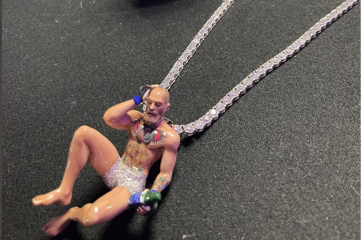 Jake Paul stuurt Poirier de 'Sleepy McGregor' ketting, het goede wint!