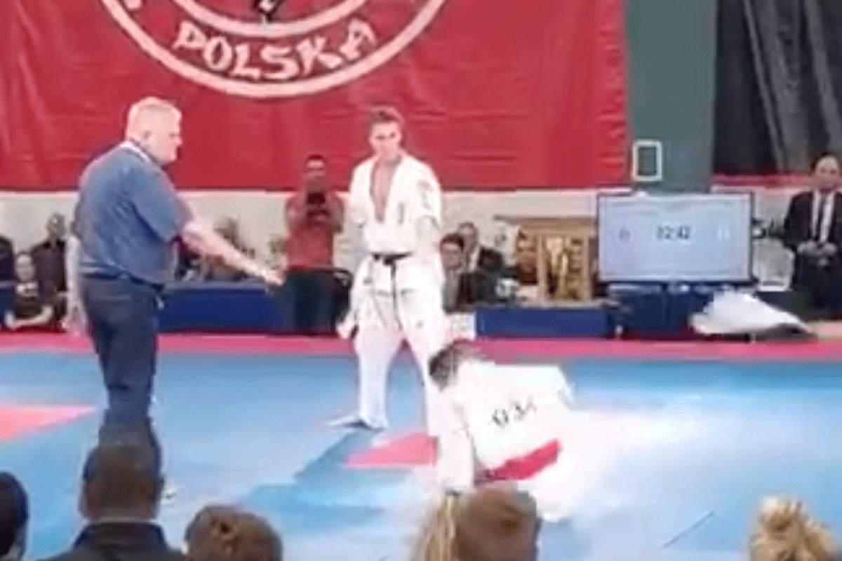 Zwaar 'KO!' NL-Karateka MEPT rivaal bruut naar de mat (video)