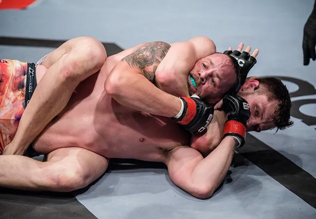 Reinier de Ridder verslaat Warren Allison tijdens EFC debuut