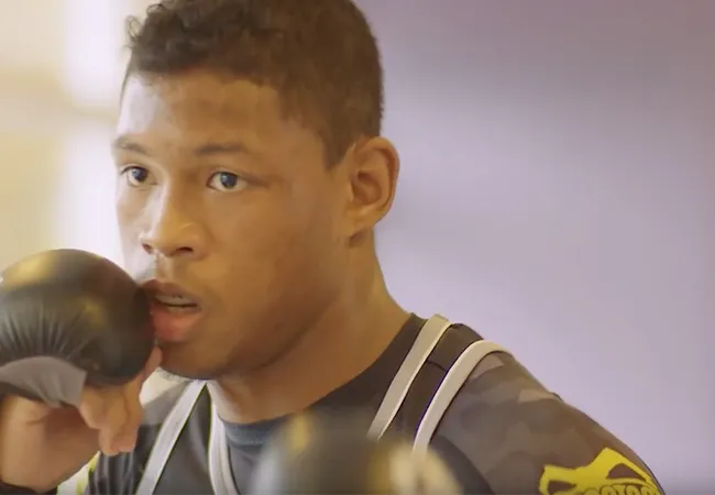 Rotterdammer Djamil Chan de ring in tegen Anatolij Baal op GMC Düsseldorf