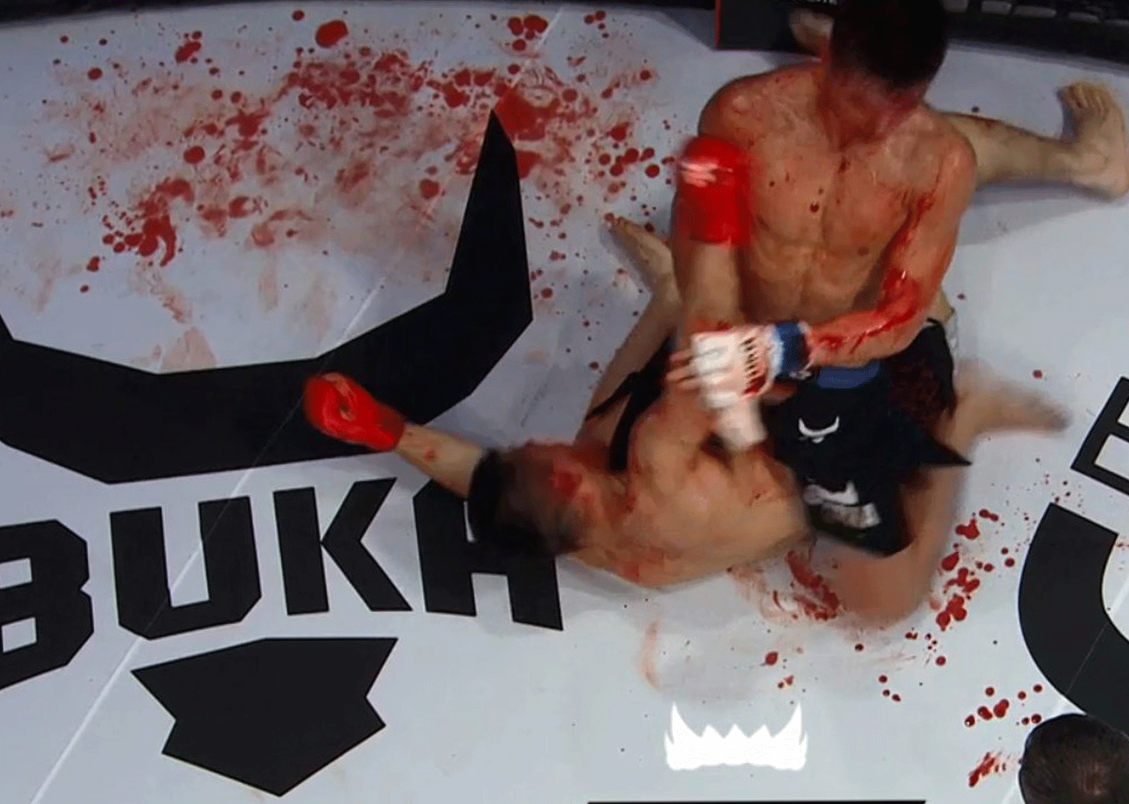 Bloedige taferelen tijdens MMA-toernooi van UFC kampioen Khabib Nurmagomedov