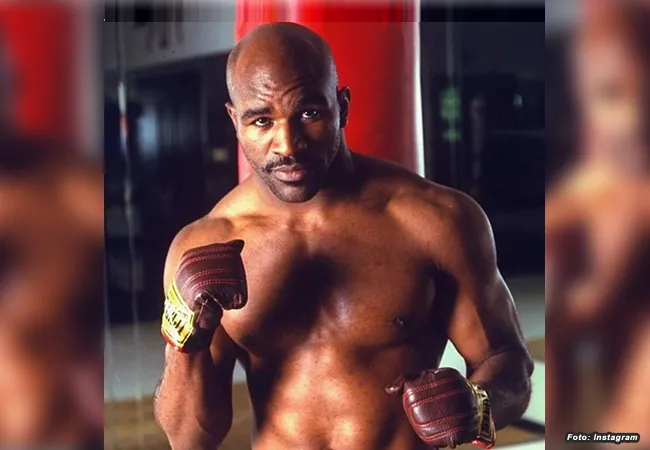 56 jarige bokslegende Evander Holyfield terug uit pensioen