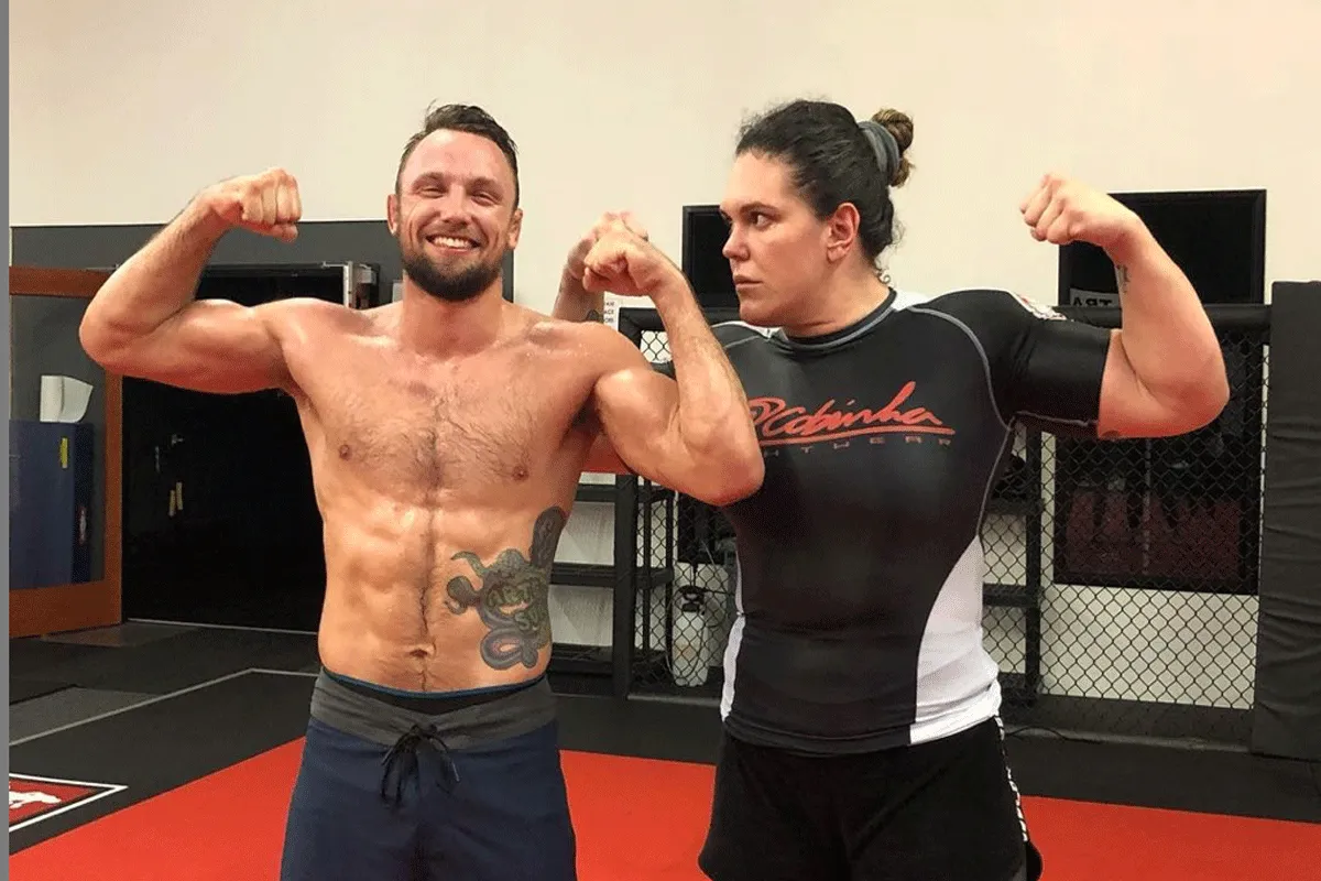 Manwijf gevecht: Inter-gender BJJ man tegen vrouw wedstrijd