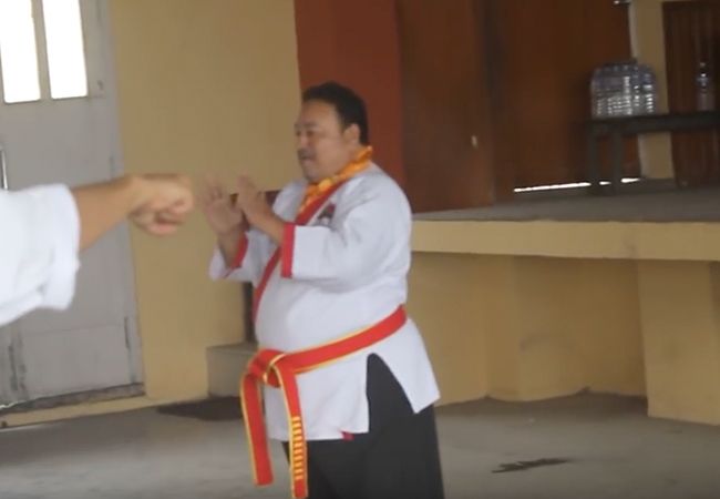 WTF: Karate expert uit India heeft 43 zwarte banden?