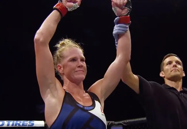 VIDEO: Holly Holm trapt Cris Cyborg elke dag in het gezicht!