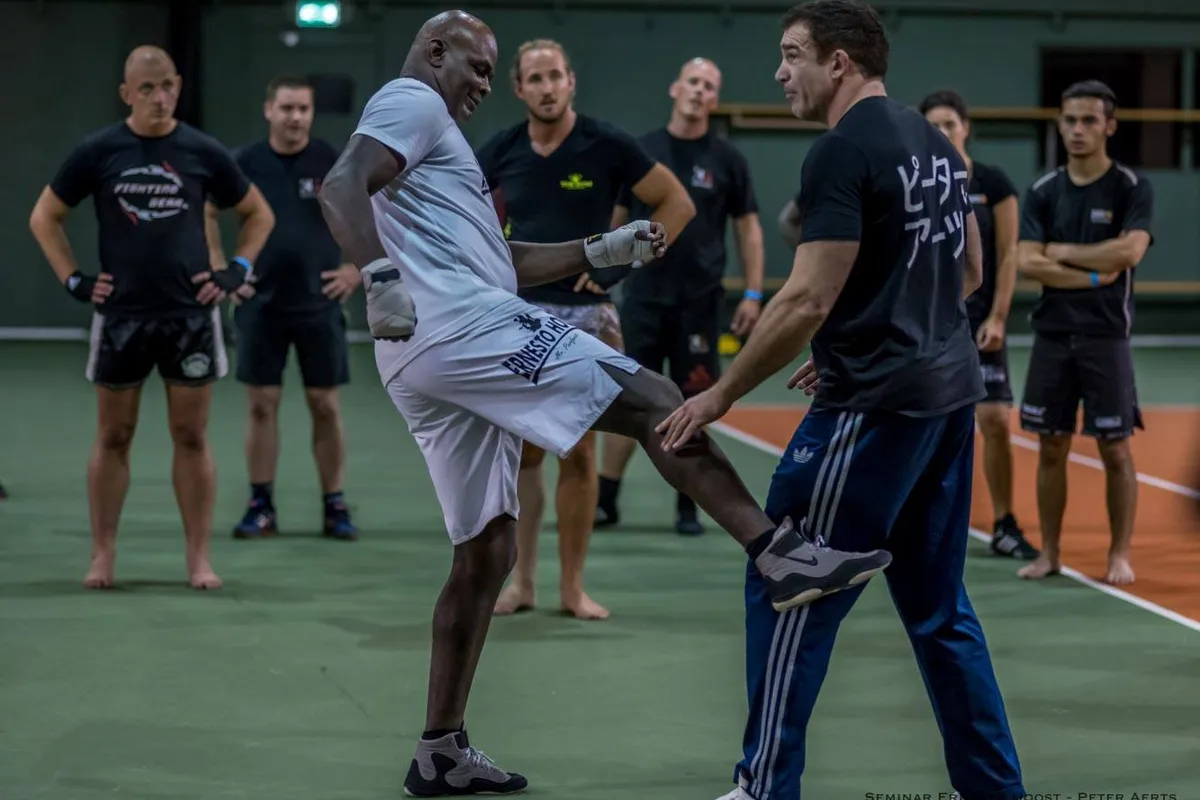 K-1 LEGENDE ERNESTO HOOST: 'Ik verloor de helft van mijn geld'