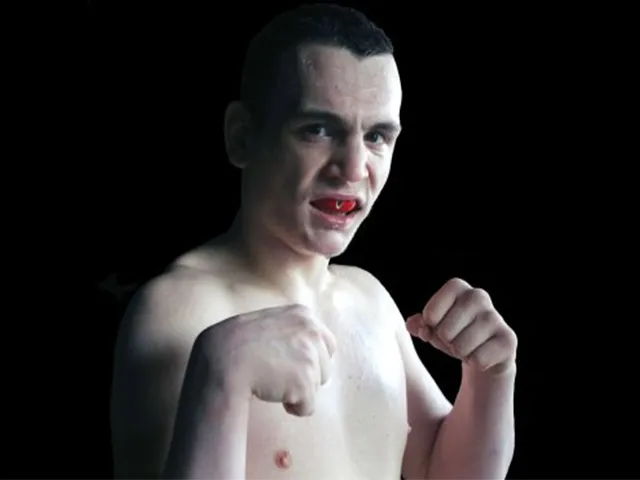 Video: Gehandicapte MMA vechter verovert Engeland!