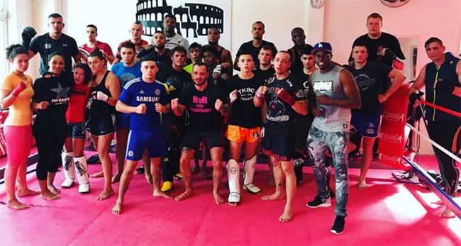 Waarom trainde Jandino Asporaat mee bij The Colosseum in Utrecht?