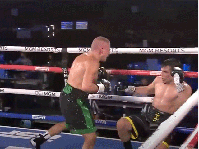 VIDEO: 8 knockdowns en de boks knock-out van het jaar