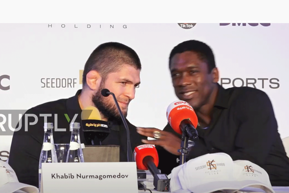 UFC'er Khabib en Clarence Seedorf starten MMA-voetbalschool