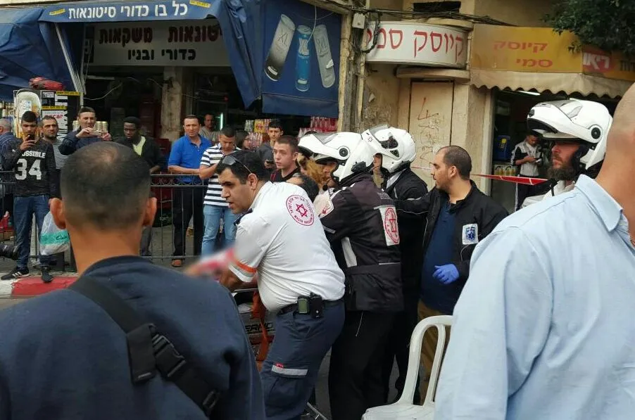 Krav Maga expert stopt terroristische aanval IS