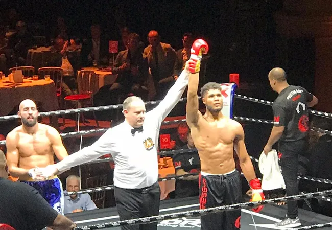 Kickboksen: Chico Kwasi pakt de winst in Letland