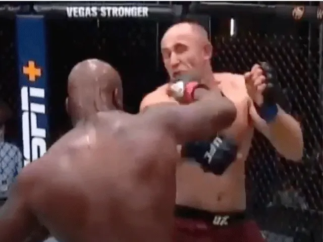 ? KNOCK-OUT DRAMA: Derrick Lewis sloopt Aleksei Oleinik
