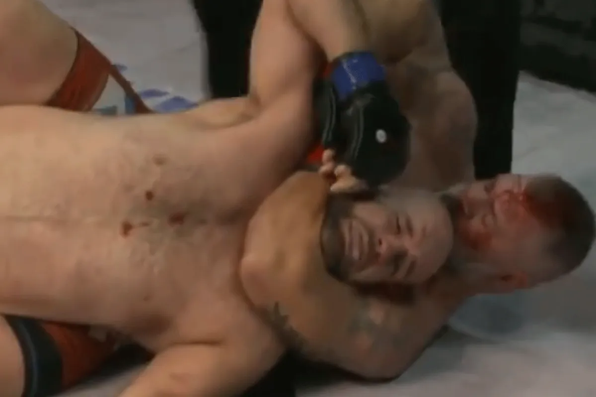 49-Jarige directeur wint MMA-debuut bij concurrerende organisatie (video)