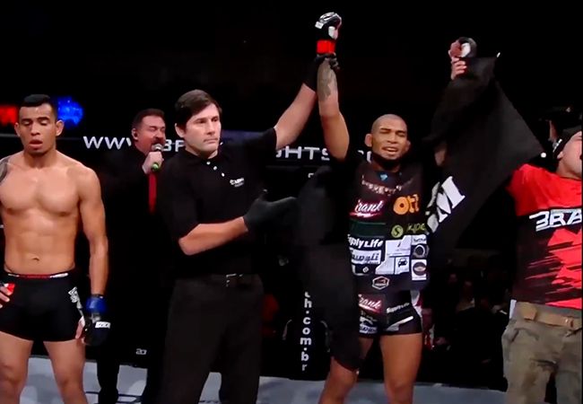 VIDEO | MMA Vechter Luan Santiago nachtmerries over bizarre blessure en titel verlies