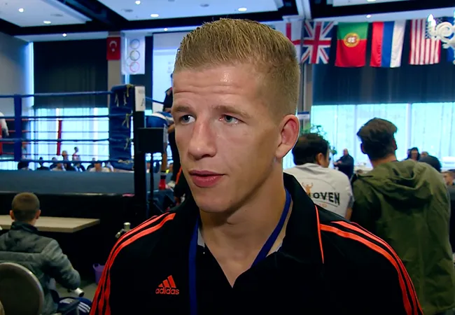 Bokser Max van der Pas wint 200ste wedstrijd in Tsjechië