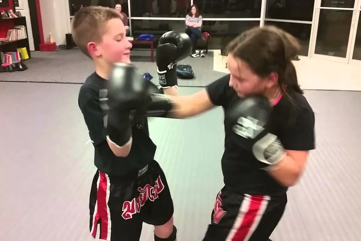 Onderzoek toont aan dat Kickboksen goed is voor kinderen!