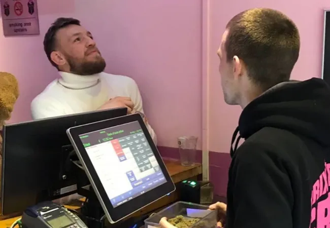 Connor McGregor in Amsterdam en de Coffeeshop slaan wij niet over!