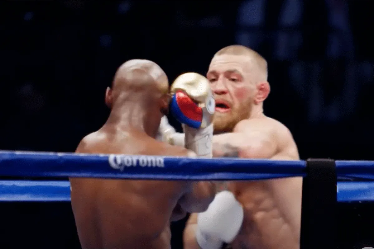 Conor McGregor's mislukte actie op Floyd Mayweather opnieuw viraal (video)