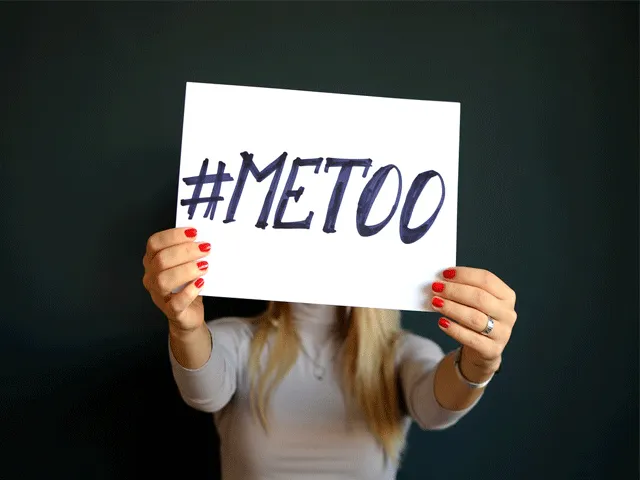 UFC VETERAAN BESCHULDIGD: 'Hij liet mij z'n penis zien'