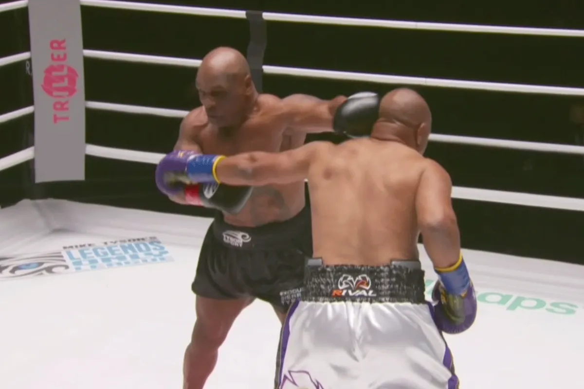 Mike Tyson domineert leeg geslagen Roy Jones Jr in boks rentree (video)