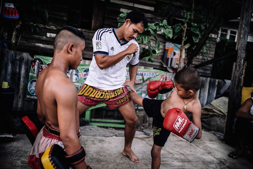 VIDEO: Vier manieren om thuis Muay Thai te trainen