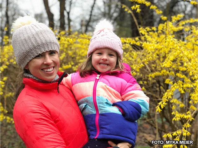 Kickboks moeder slaat Ninja overvaller van zich af