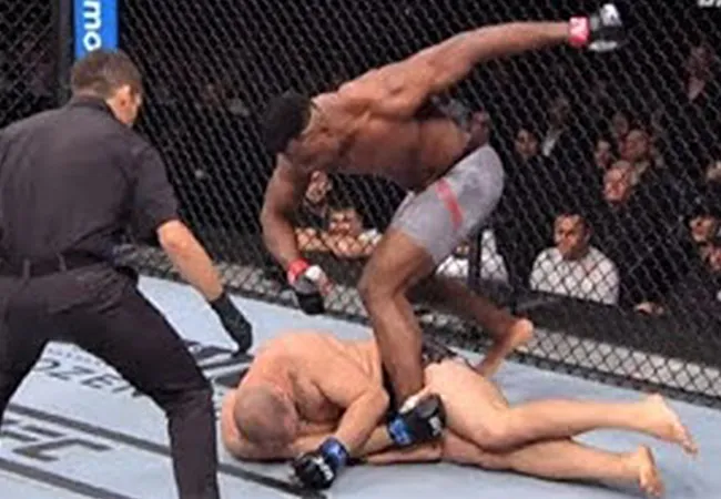 Brute actie: Ngannou straft Velasquez meedogenloos af (video)