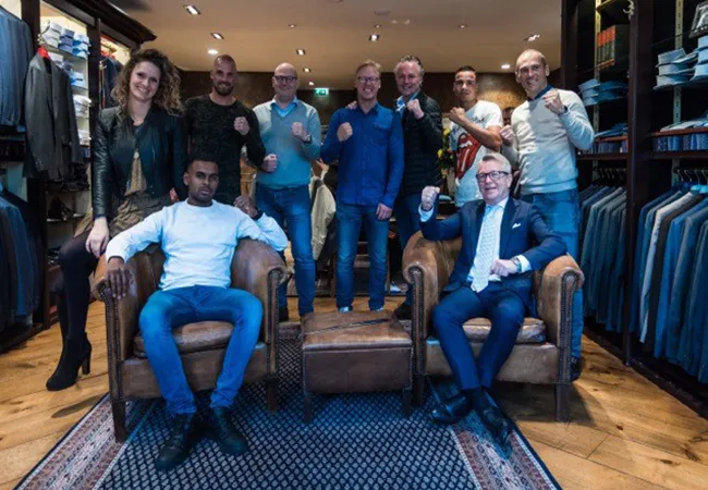 Nederlands boksteam gekleed door kledingmerk Oger en Van den Assem schoenen!