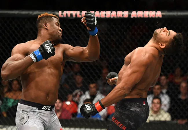Alistair Overeem zwaar knockout tegen Francis NGannou (video)