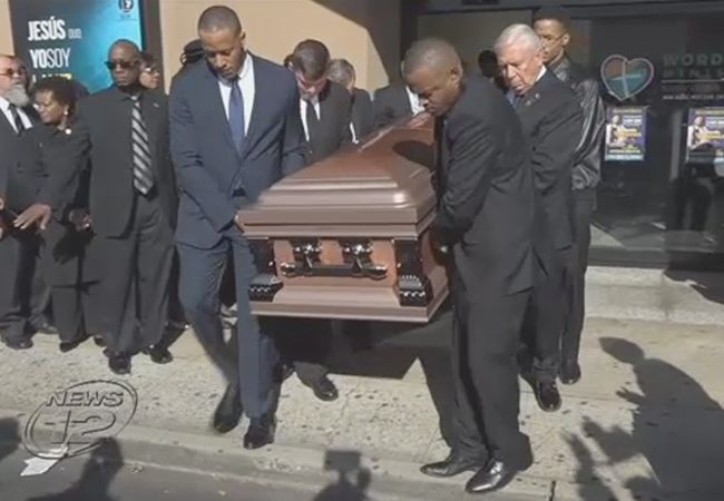 Emotionele begrafenis in coma geslagen bokser Patrick Day