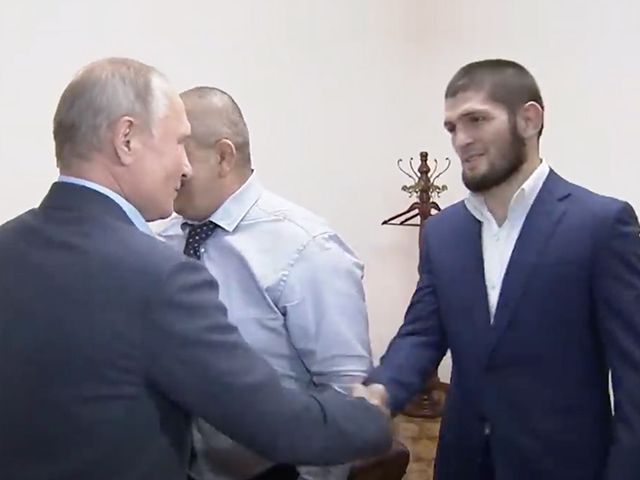 President Putin steunt UFC Kampioen Khabib Nurmagomedov