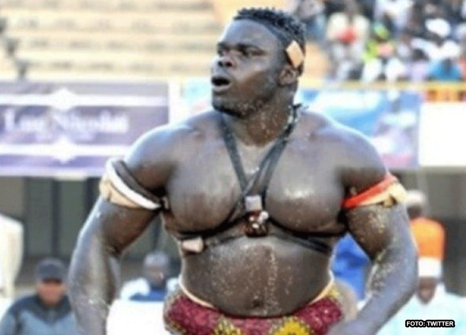 Afrikaanse 'Hulk' in MMA-debuut wedstrijd bij ONE Championship (video)