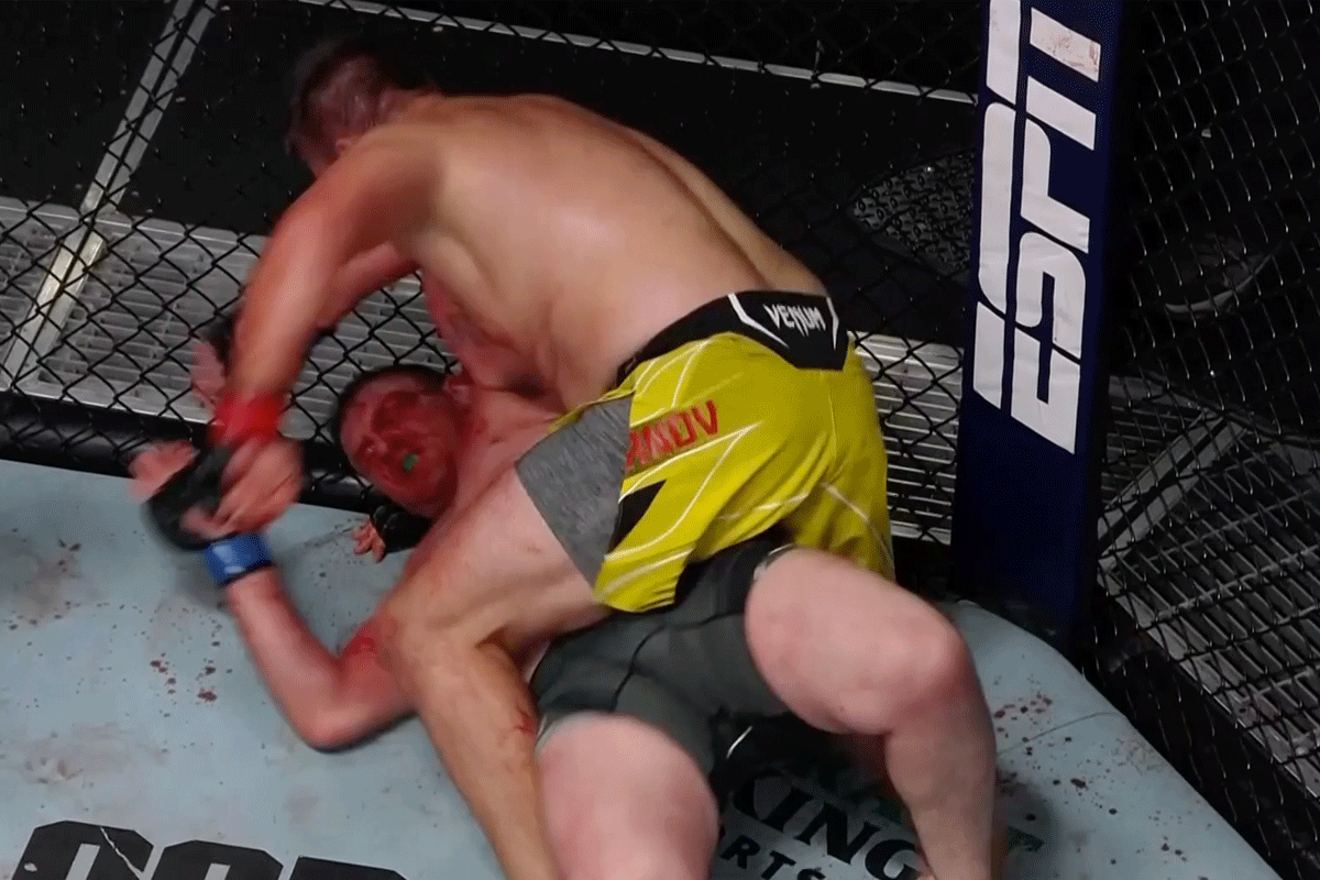 KO-video! UFC'er BOMT rivaal aan diggelen in bruut gevecht