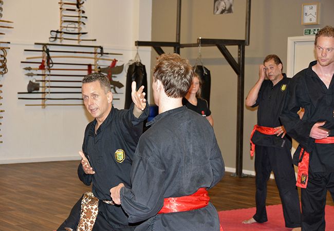Vechtsport Info trainde mee bij Sam Lung Martial Arts