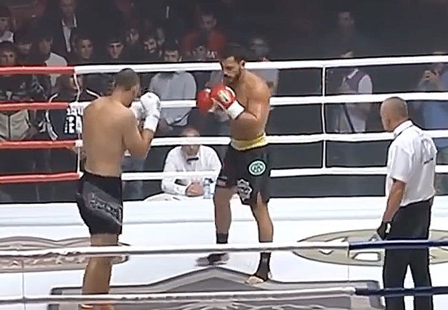 VIDEO | Zabit Samedov verslaat Brice Guidon tijdens Akhmat Kickboxing in Tsjetsjenië