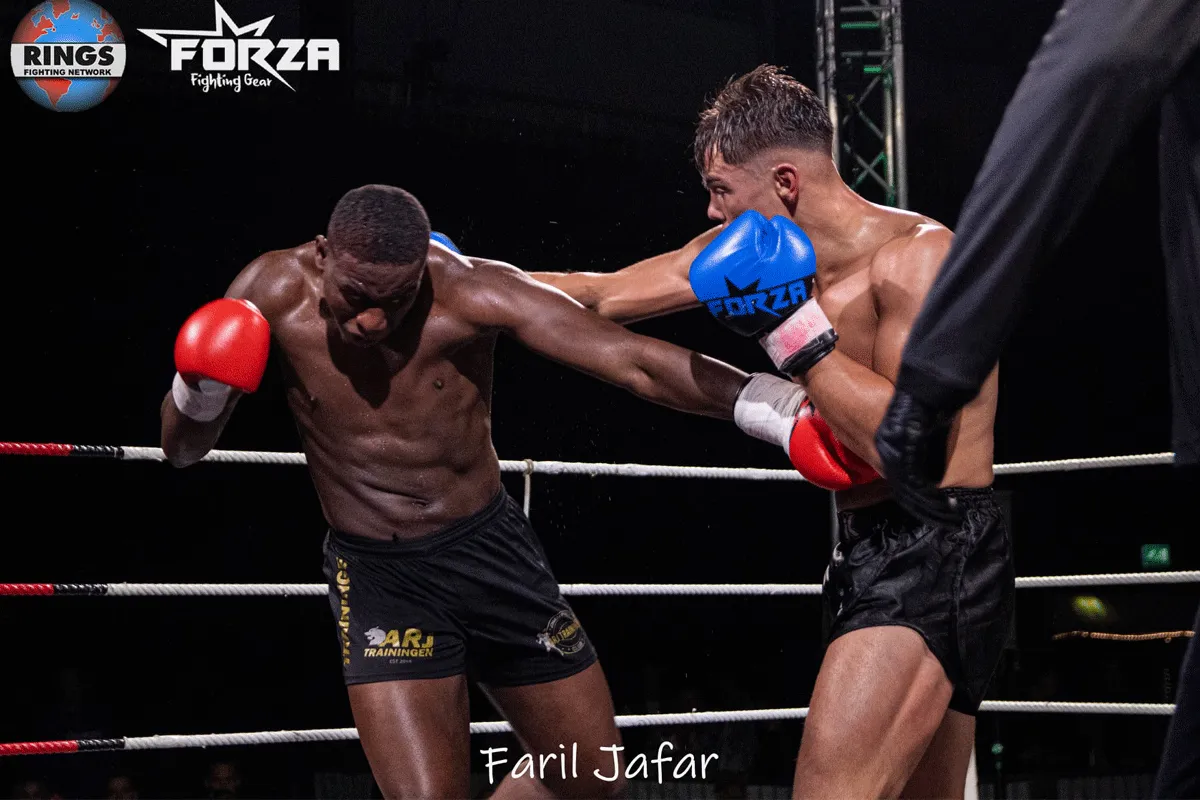 ZIEN! RINGS kickboksen: KO's en knal partijen (video)