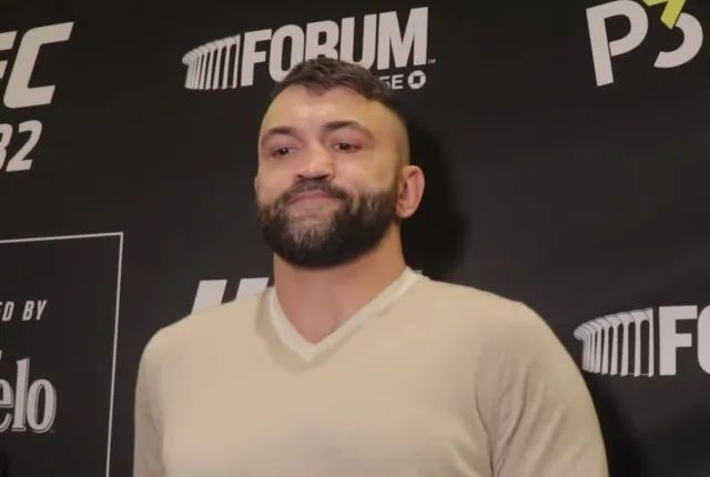 Ex-UFC kampioen Andrei Arlovski: "Ik heb nog steeds vuur in mijn ogen."
