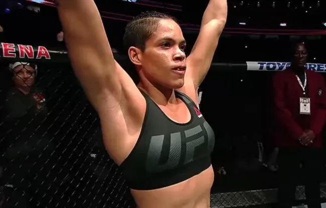 MMA-vechter Amanda Nunes wil 3 miljoen van de UFC