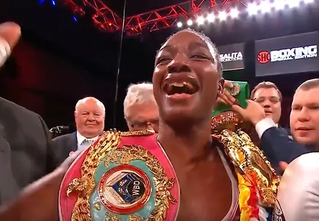 Kampioen Claressa Shields in 'Superwomen' bokstoernooi