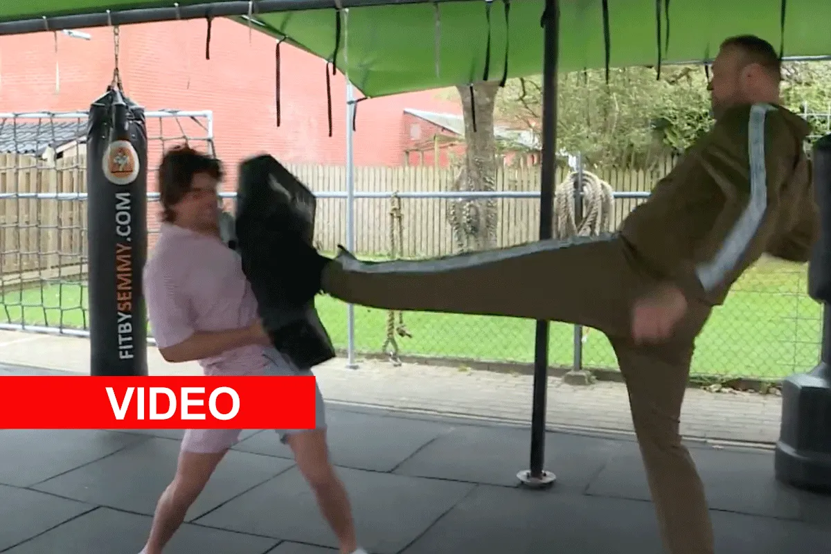 Kickbokser Sem Schilt traint gemepte journalist, Urk is gewaarschuwd!