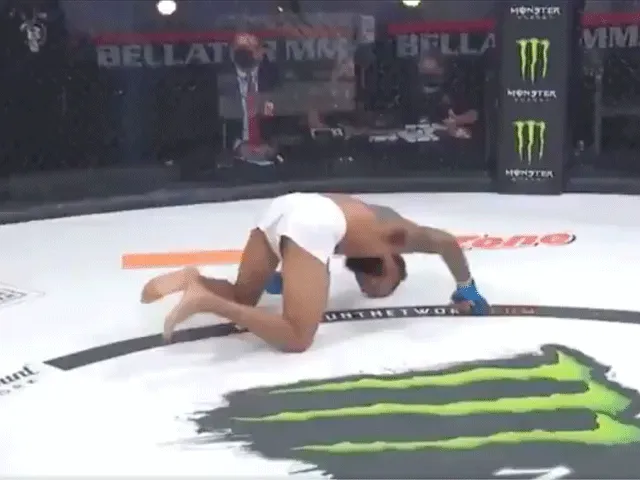 TRAP IN JE KLOTEN: Bellator MMA vechter in tranen (video)