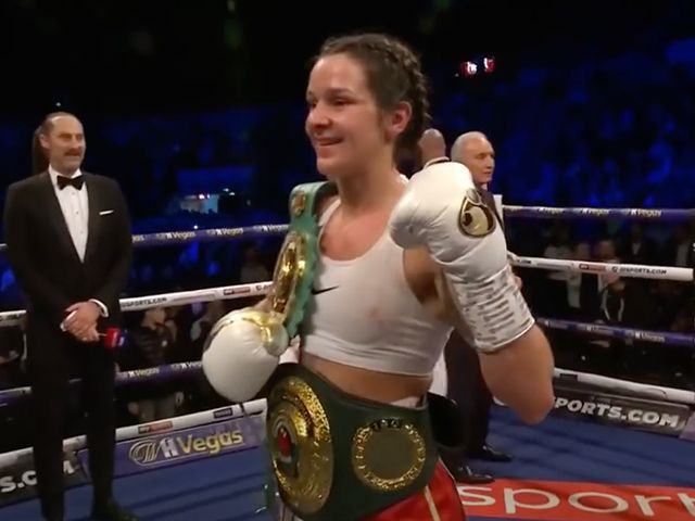 KNOKKEN: Vrouwelijke bokskampioen daagt internet pester uit