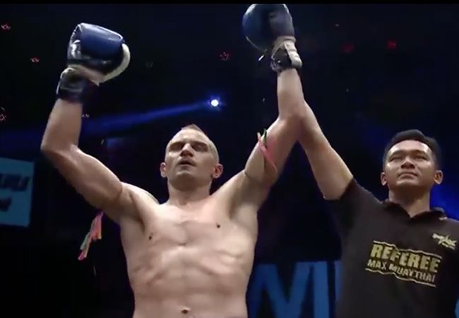 Video: Brute knockout door Tijl van Heijningen bij Max Muay Thai