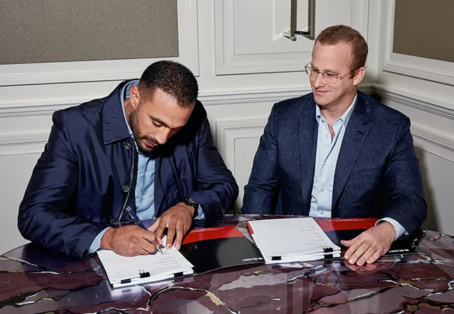 BREAKING: Badr Hari tekent exclusief contract met GLORY