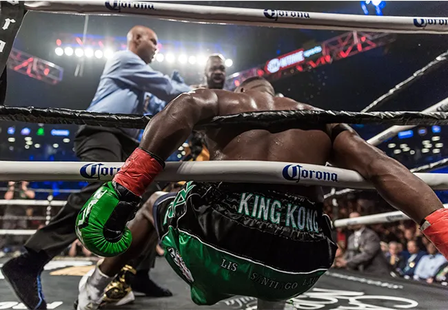 VIDEO: Deontay Wilder verslaat Luis Ortiz via TKO
