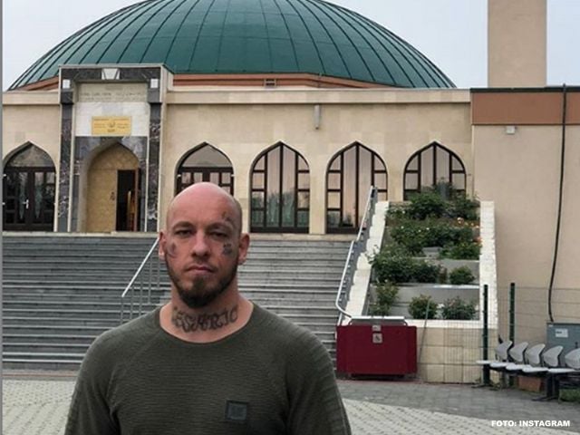 Vrouw bekende MMA-vechter ontslagen na bekeren tot de islam