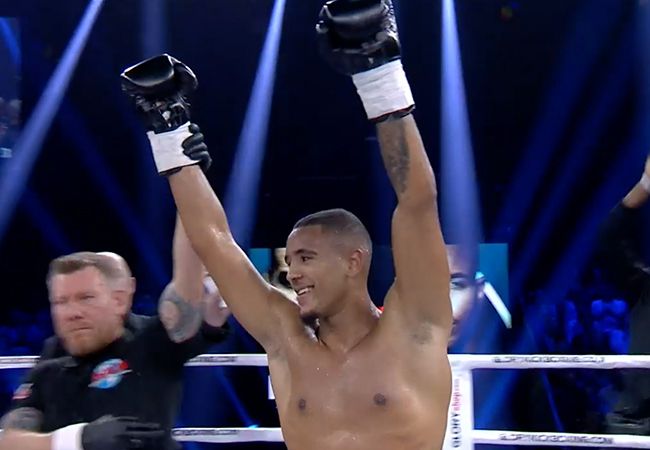 GLORY 65: Donovan Wisse verslaat Yousri Belgaroui